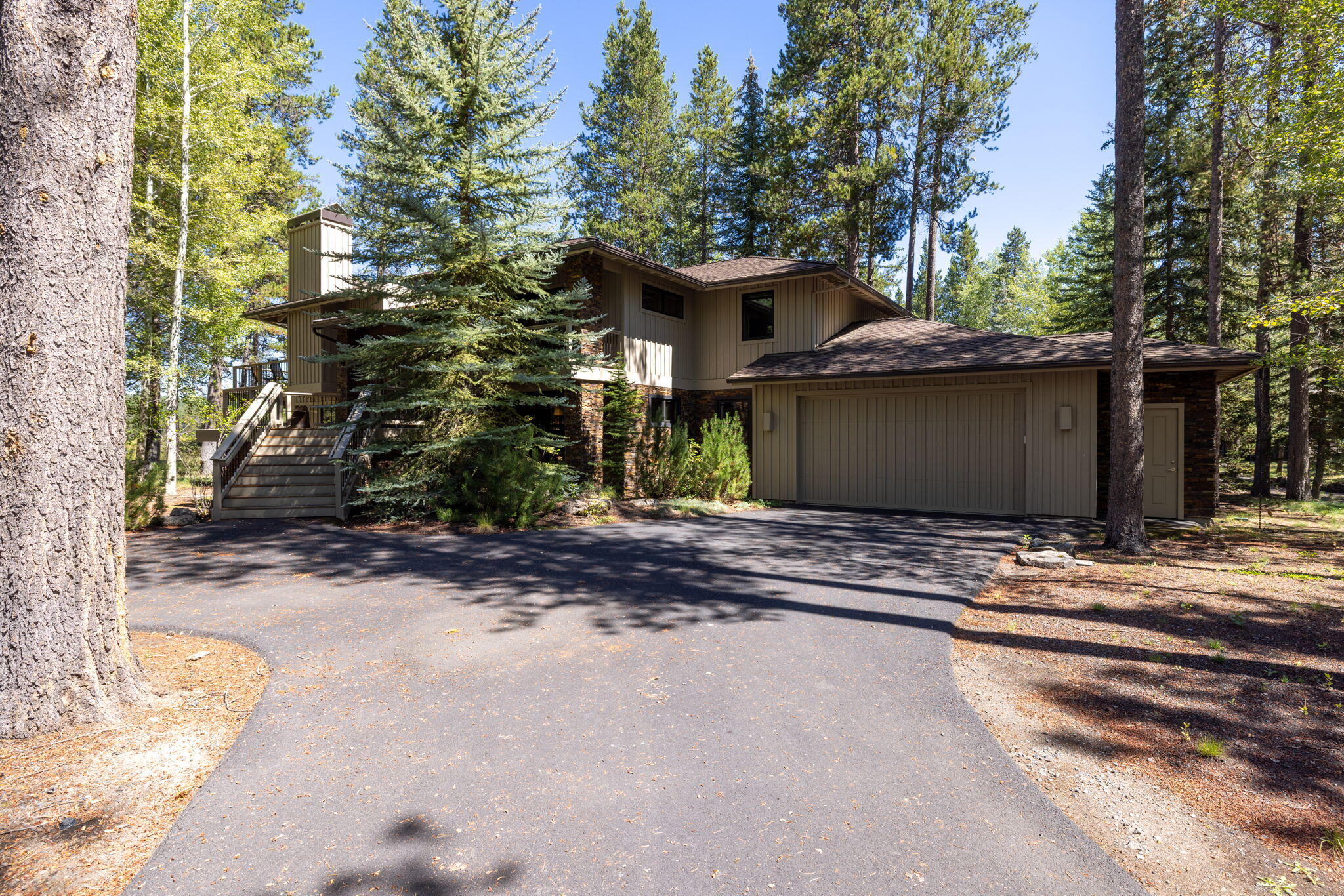17634 Goldfinch Lane