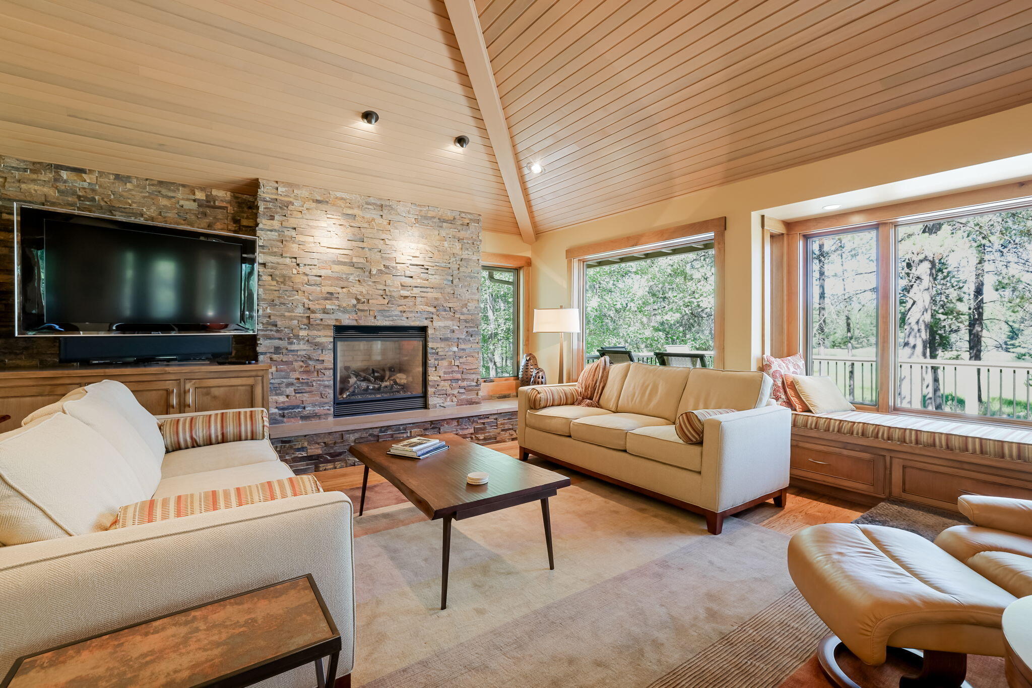 17634 Goldfinch Lane