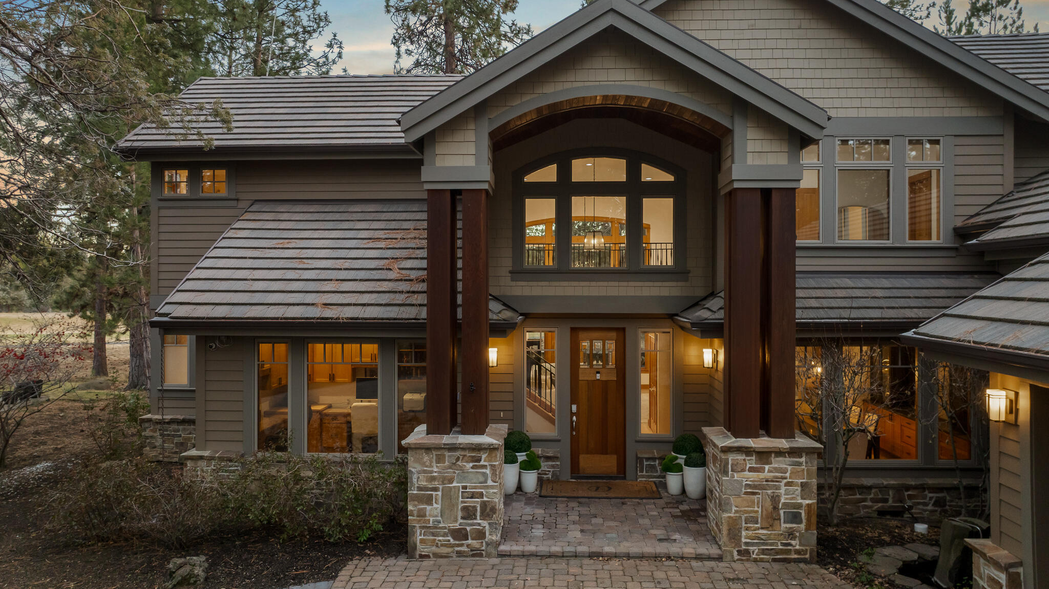 61469 Tam McArthur Loop