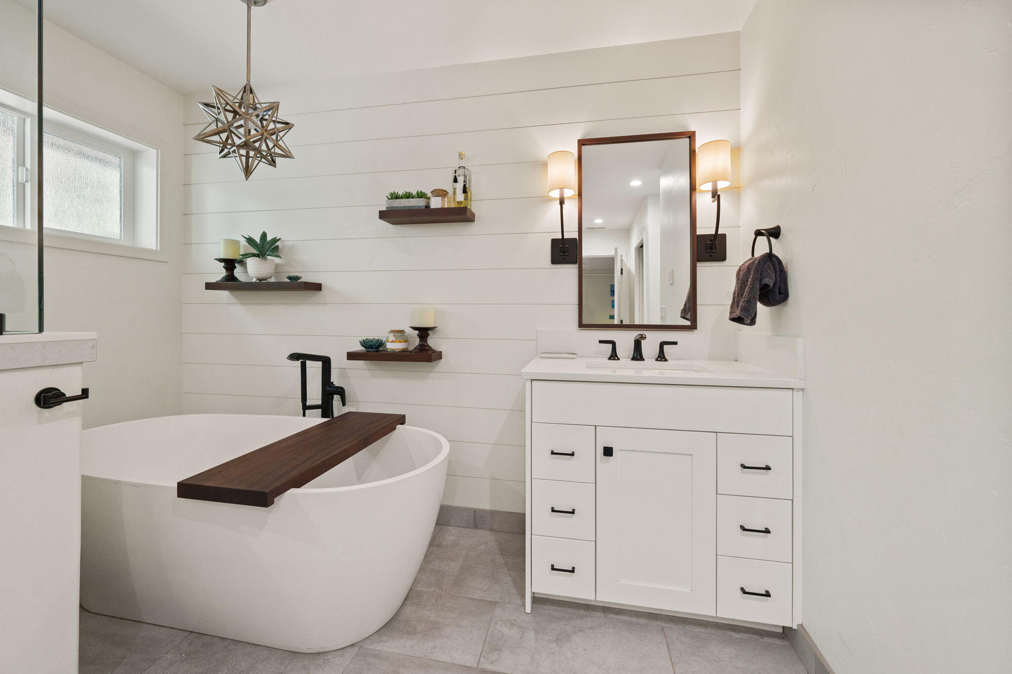 Broken Top - Residential