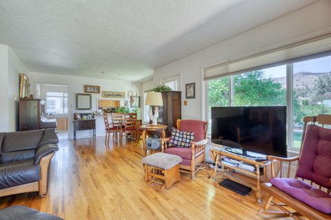 Tiny photo for 6247 NW Vanora Drive, Madras, OR 97741 (MLS # 220217234)