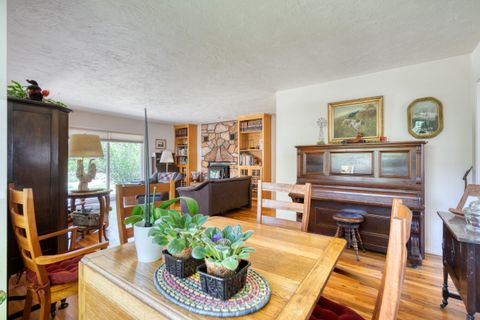 Tiny photo for 6247 NW Vanora Drive, Madras, OR 97741 (MLS # 220217234)