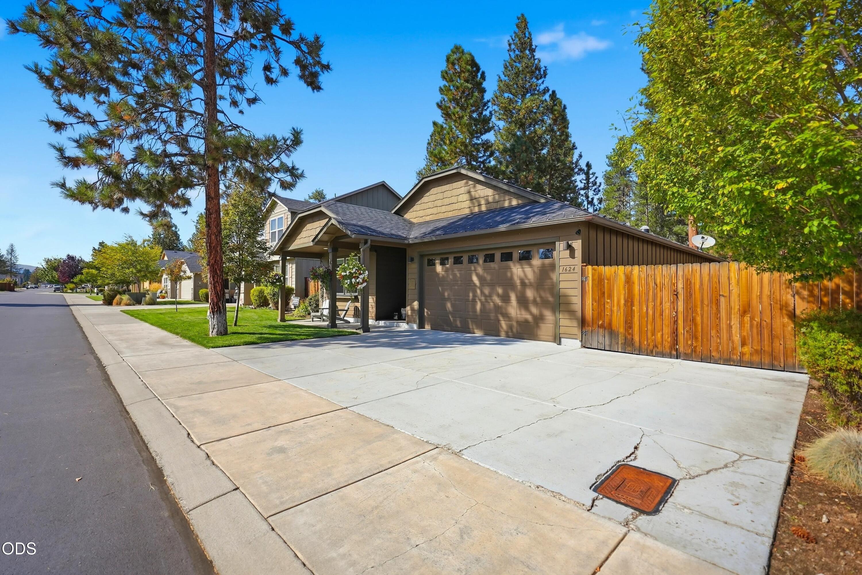 1624 W Williamson Avenue