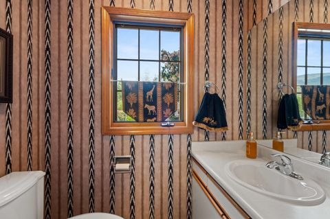 Tiny photo for 808 Pompadour Drive, Ashland, OR 97520 (MLS # 220219569)