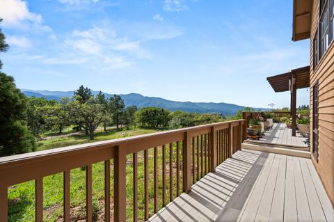 Tiny photo for 808 Pompadour Drive, Ashland, OR 97520 (MLS # 220219569)