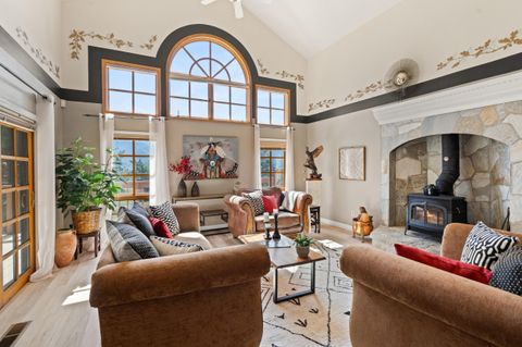 Tiny photo for 808 Pompadour Drive, Ashland, OR 97520 (MLS # 220219569)