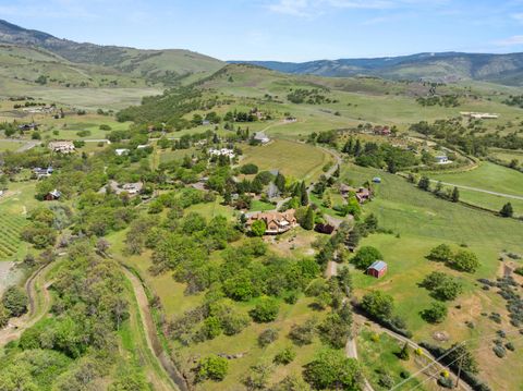 Tiny photo for 808 Pompadour Drive, Ashland, OR 97520 (MLS # 220219569)