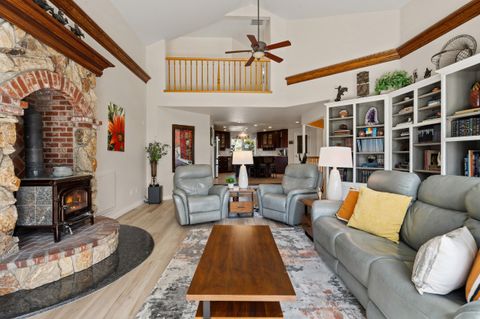 Tiny photo for 808 Pompadour Drive, Ashland, OR 97520 (MLS # 220219569)