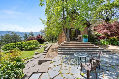 Tiny photo for 808 Pompadour Drive, Ashland, OR 97520 (MLS # 220219569)