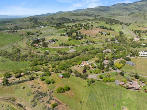 Tiny photo for 808 Pompadour Drive, Ashland, OR 97520 (MLS # 220219569)