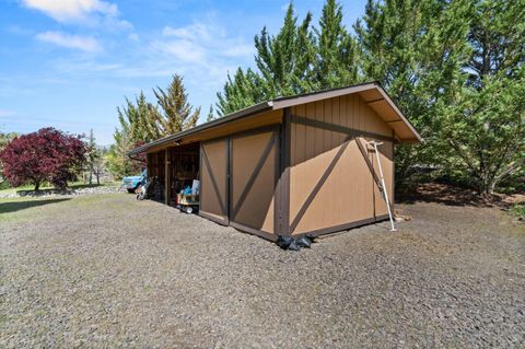 Tiny photo for 808 Pompadour Drive, Ashland, OR 97520 (MLS # 220219569)