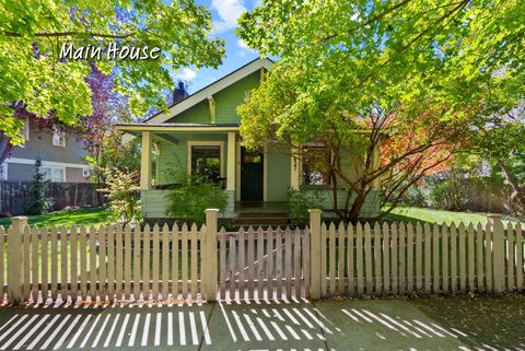 Photo of 827 NW Delaware Avenue, Bend, OR 97703 (MLS # 220212886)