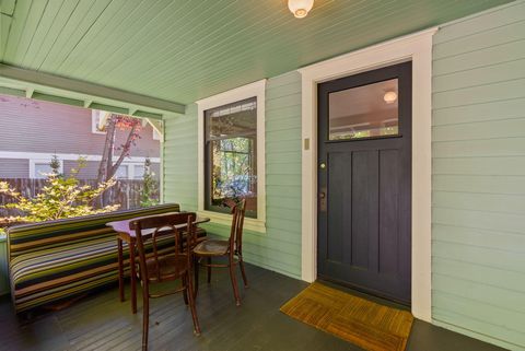 Tiny photo for 827 NW Delaware Avenue, Bend, OR 97703 (MLS # 220212886)