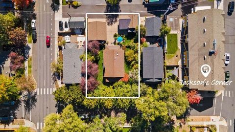 Tiny photo for 827 NW Delaware Avenue, Bend, OR 97703 (MLS # 220212886)