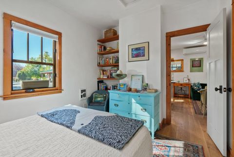 Tiny photo for 827 NW Delaware Avenue, Bend, OR 97703 (MLS # 220212886)