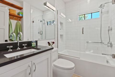 Tiny photo for 827 NW Delaware Avenue, Bend, OR 97703 (MLS # 220212886)