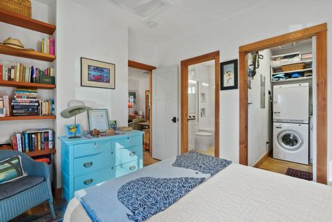 Tiny photo for 827 NW Delaware Avenue, Bend, OR 97703 (MLS # 220212886)