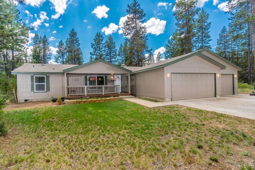 Bright open floor plan throughout. Kitchen features all stainless steel appliances with eating bar and pantry. Large living room with gas fireplace and vaulted ceilings. Extra large fenced backyard. Easy Hwy 97 access. Right off paved road. Lots of room to park your RV. Extra large triple car garage. Stemwall foundation. The possibilities are endless. Call a Realtor for your private showing today!