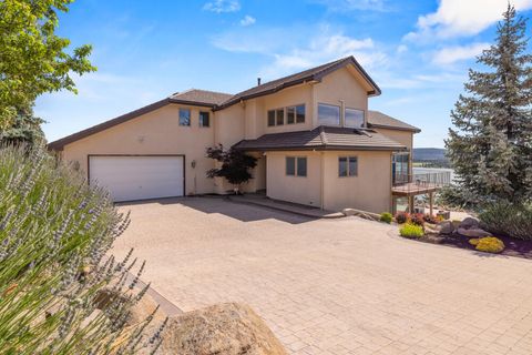 Tiny photo for 5976 Sunset Ridge Road, Klamath Falls, OR 97601 (MLS # 220212535)