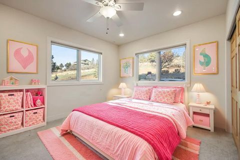 Tiny photo for 5976 Sunset Ridge Road, Klamath Falls, OR 97601 (MLS # 220212535)