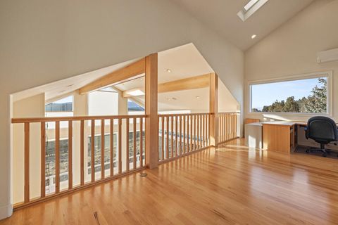 Tiny photo for 5976 Sunset Ridge Road, Klamath Falls, OR 97601 (MLS # 220212535)