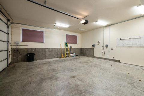 Tiny photo for 5976 Sunset Ridge Road, Klamath Falls, OR 97601 (MLS # 220212535)