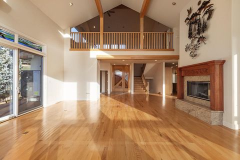 Tiny photo for 5976 Sunset Ridge Road, Klamath Falls, OR 97601 (MLS # 220212535)