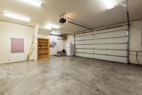 Tiny photo for 5976 Sunset Ridge Road, Klamath Falls, OR 97601 (MLS # 220212535)