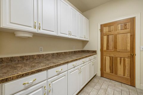 Tiny photo for 5976 Sunset Ridge Road, Klamath Falls, OR 97601 (MLS # 220212535)