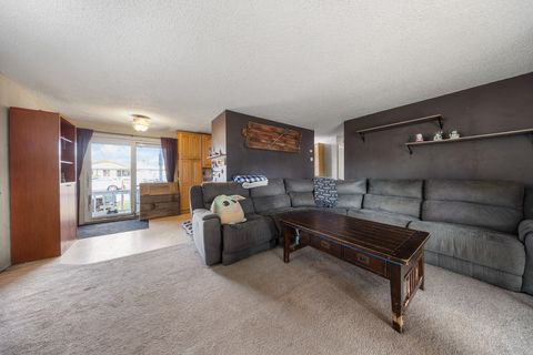 Tiny photo for 880 SE 6th Street, Prineville, OR 97754 (MLS # 220212126)