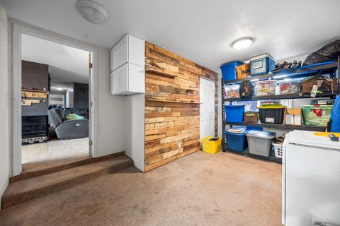 Tiny photo for 880 SE 6th Street, Prineville, OR 97754 (MLS # 220212126)