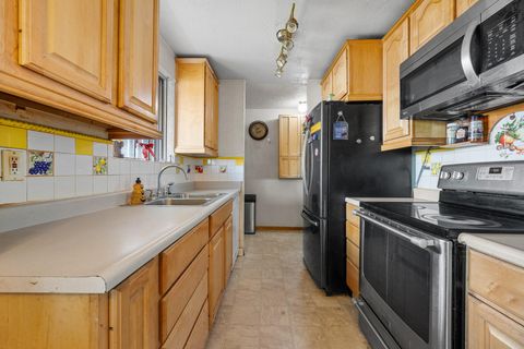 Tiny photo for 880 SE 6th Street, Prineville, OR 97754 (MLS # 220212126)