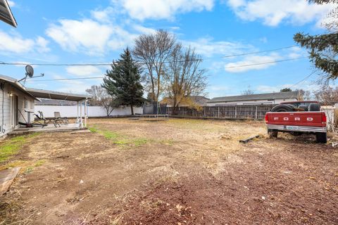 Tiny photo for 880 SE 6th Street, Prineville, OR 97754 (MLS # 220212126)