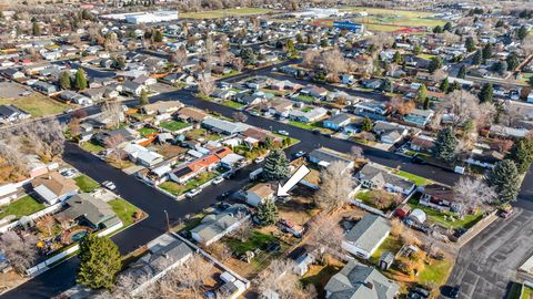 Tiny photo for 880 SE 6th Street, Prineville, OR 97754 (MLS # 220212126)