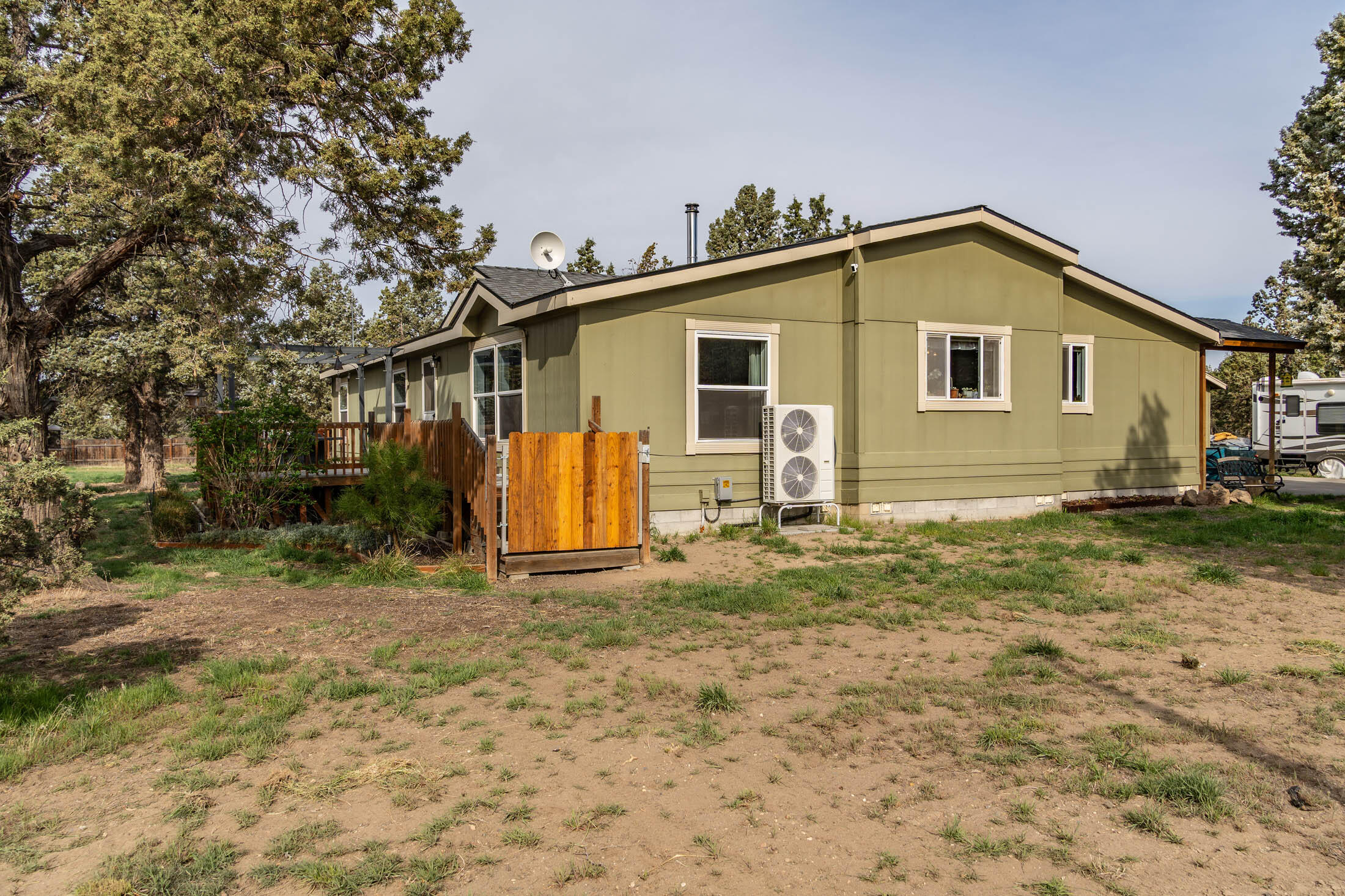 6776 SW Buckskin Lane