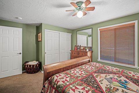 Tiny photo for 16255 Paulina View Road, La Pine, OR 97739 (MLS # 220210933)