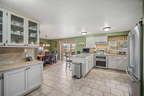 Tiny photo for 16255 Paulina View Road, La Pine, OR 97739 (MLS # 220210933)