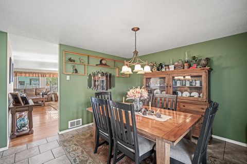 Tiny photo for 16255 Paulina View Road, La Pine, OR 97739 (MLS # 220210933)