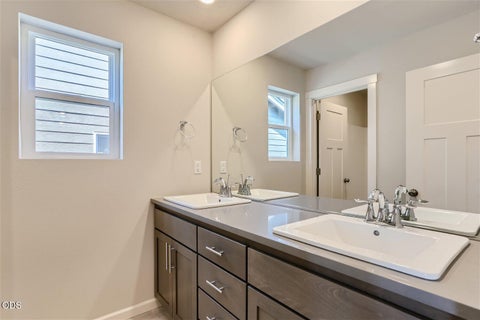 Tiny photo for 20671 Town Dr Dr, Bend, OR 97701 (MLS # 220222760)