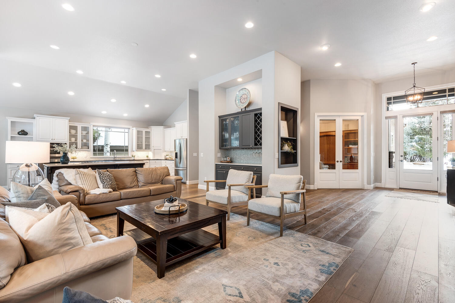 Broken Top - Residential