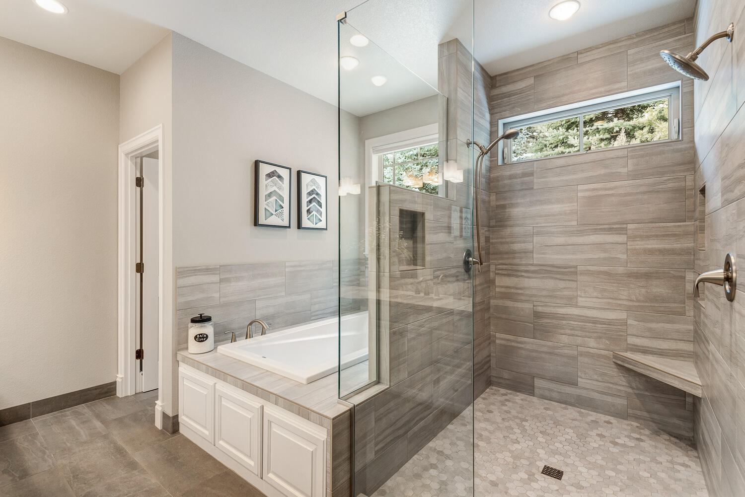 Broken Top - Residential