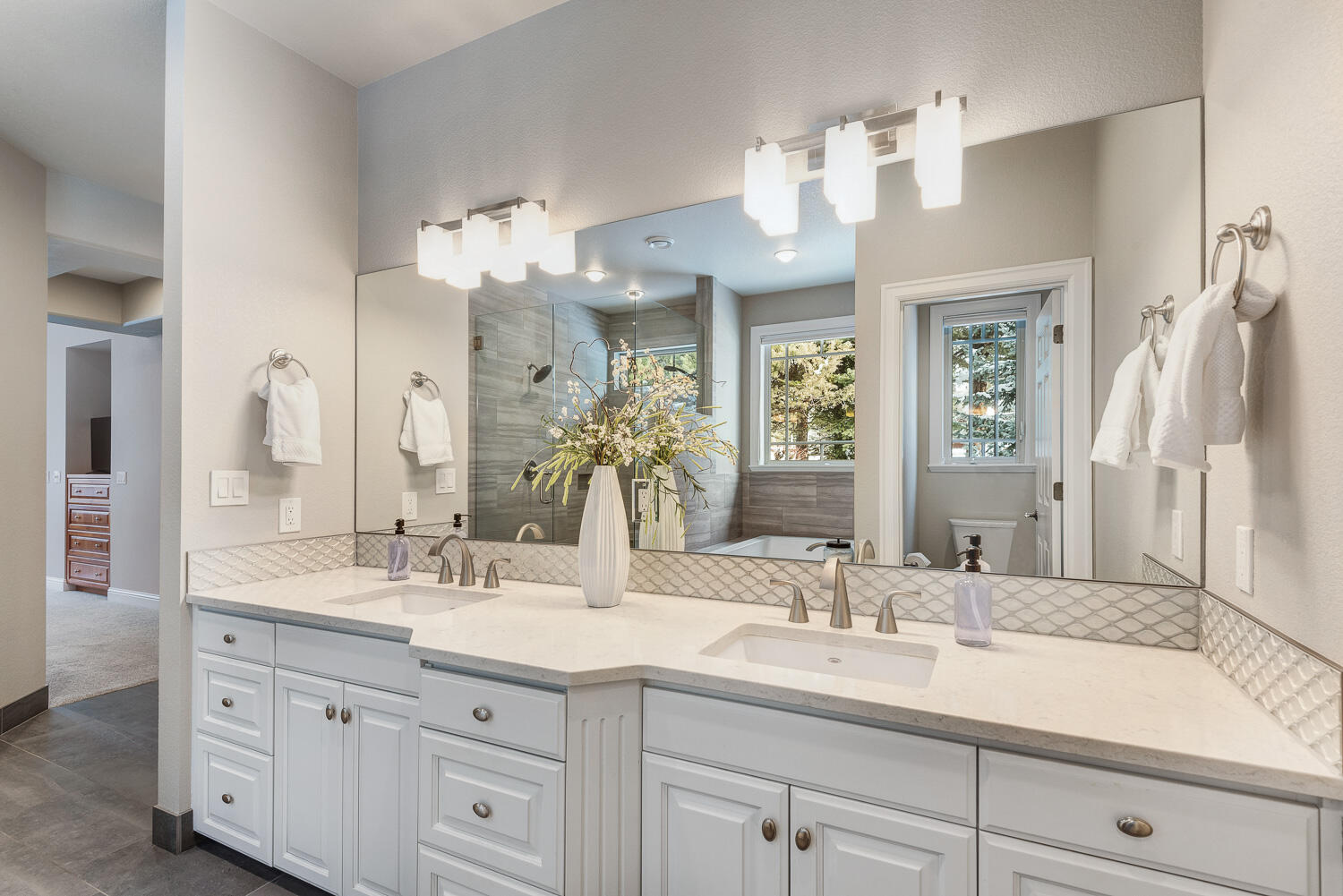 Broken Top - Residential