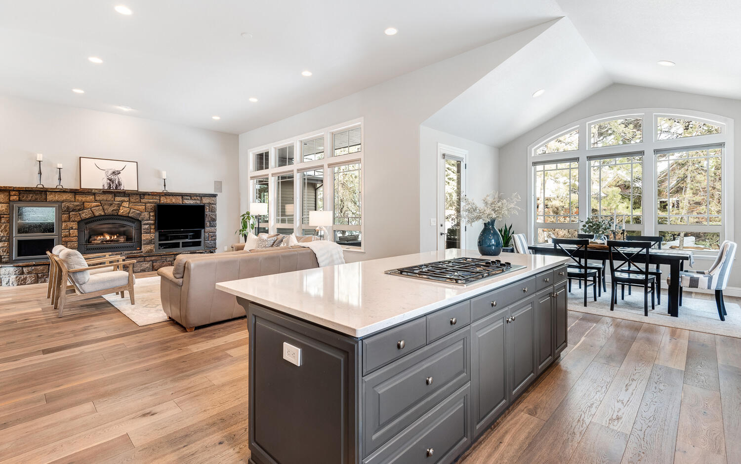 Broken Top - Residential