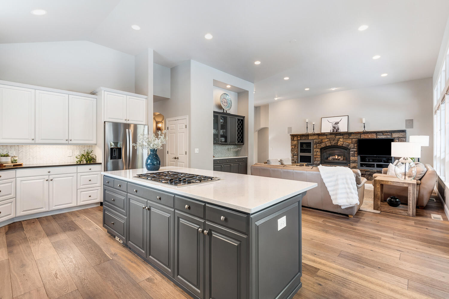 Broken Top - Residential