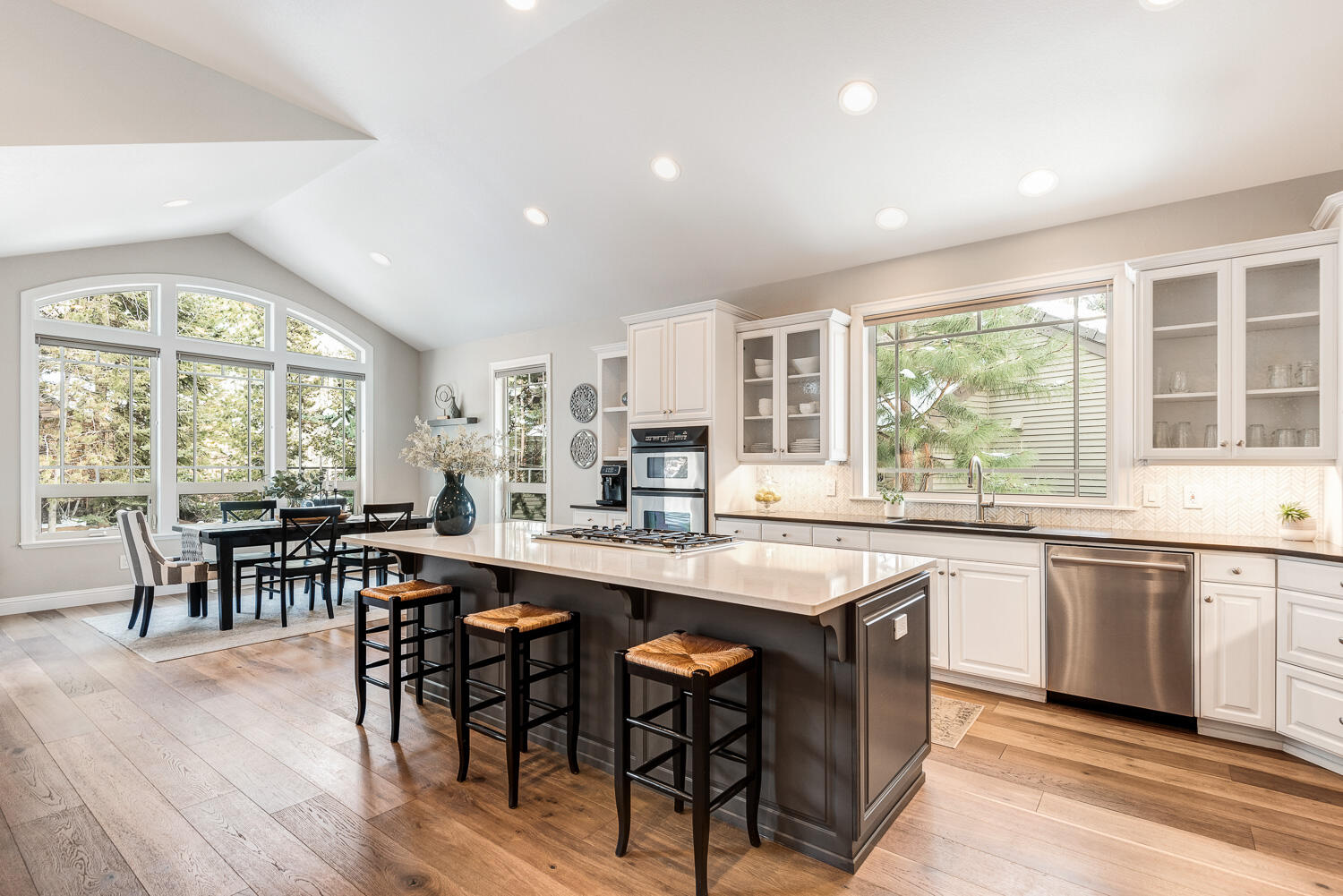 Broken Top - Residential