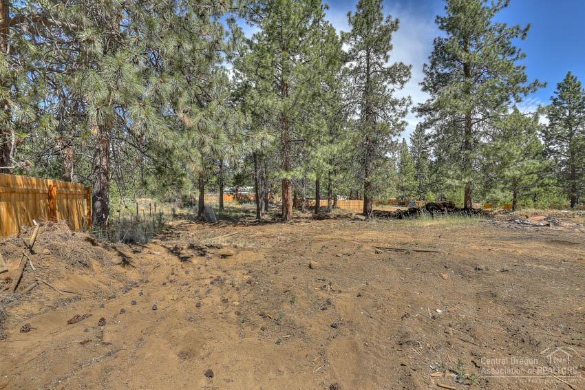 Deschutes RiverWoods - Land