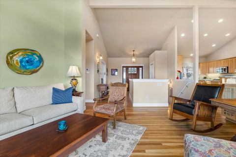 Tiny photo for 3130 NW Colonial Drive, Bend, OR 97703 (MLS # 220217067)