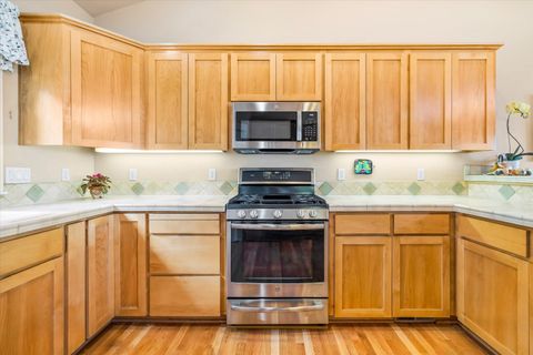 Tiny photo for 3130 NW Colonial Drive, Bend, OR 97703 (MLS # 220217067)