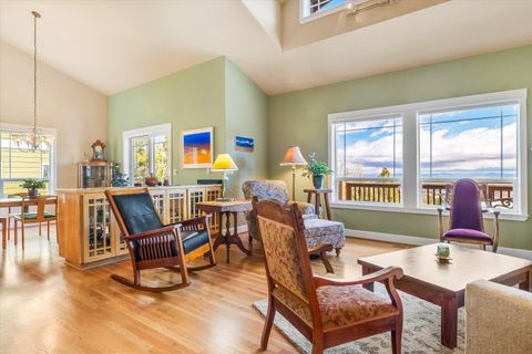 Tiny photo for 3130 NW Colonial Drive, Bend, OR 97703 (MLS # 220217067)