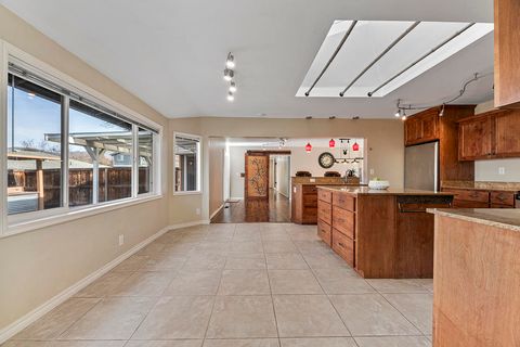 Tiny photo for 2381 Brentwood Street, Medford, OR 97504 (MLS # 220213077)